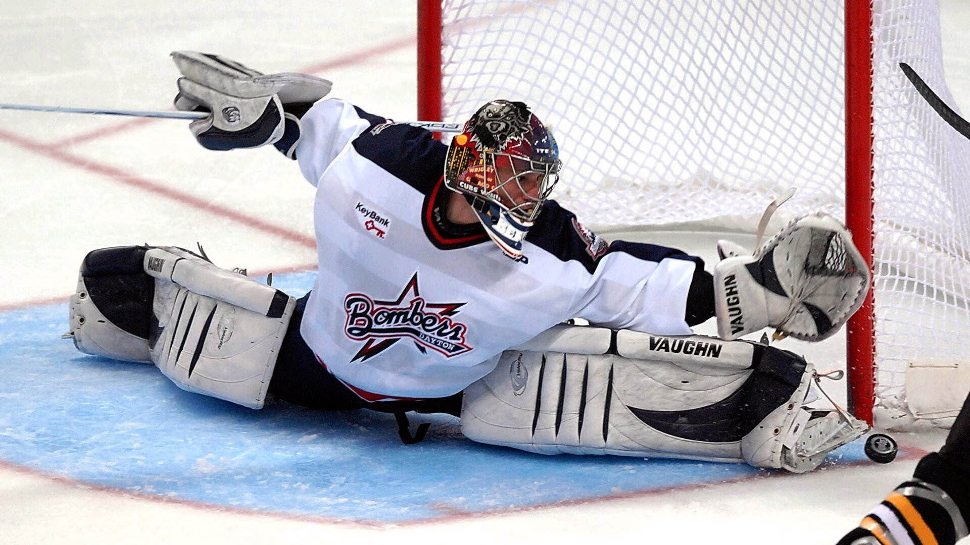 _极速喷气背包表演：冲破天际的速度快感_，喷气背包能飞多高